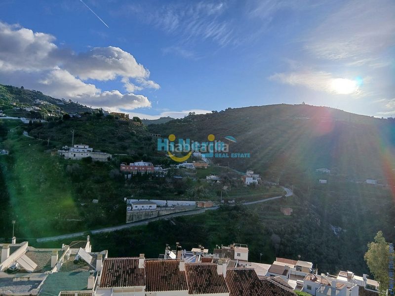 Foto 673364a3-6728-42c7-8132-228dfece3121. Apartament amb aparcament a Torrox pueblo Torrox