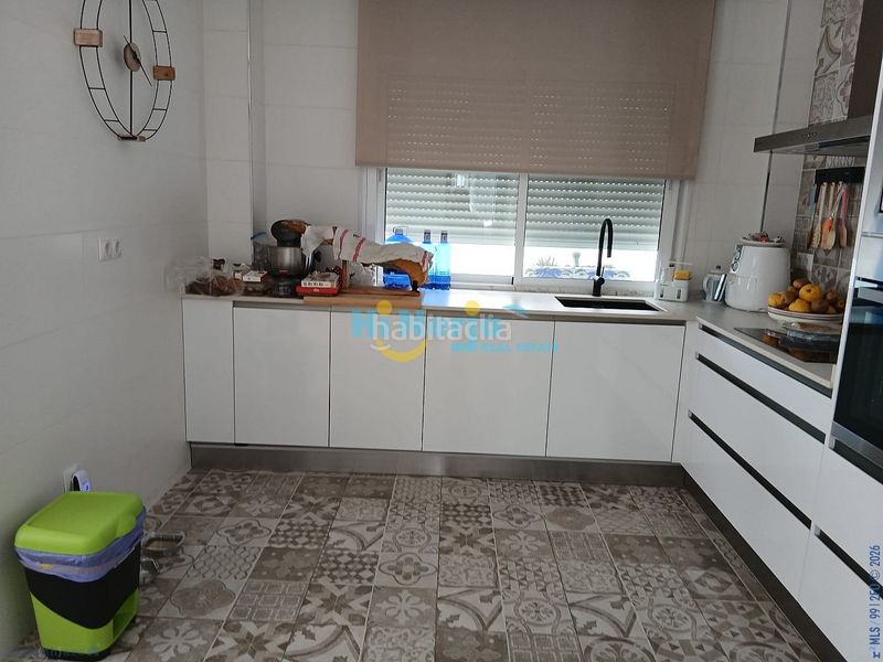 Foto a420bccd-50a0-45ef-92b1-038d52c2b4a6. Apartament amb aparcament a Torrox pueblo Torrox