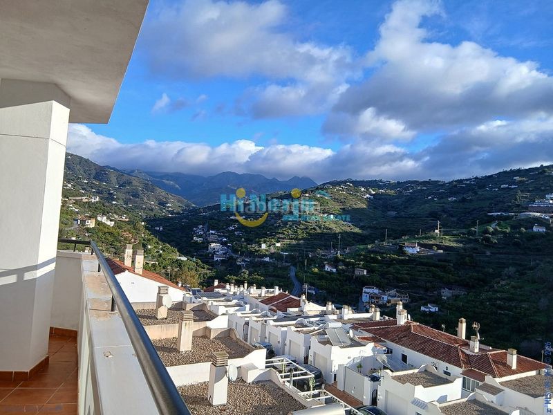 Foto cba2dd13-3a7c-49d6-8e8d-8839635a2418. Apartament amb aparcament a Torrox pueblo Torrox