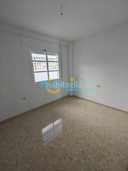 Foto 83e243e2-b105-4c85-ad4d-518510b0ba46. Dúplex a Centro Torre del Mar