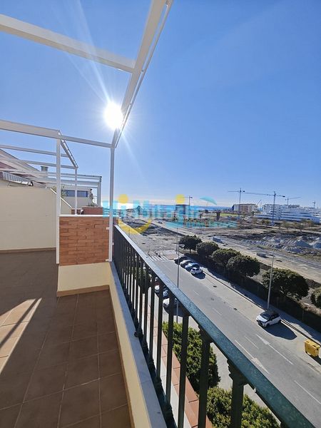 Foto 8b8658d8-8cf1-43a7-93b5-68c2a7cb94cc. Dúplex a Centro Torre del Mar