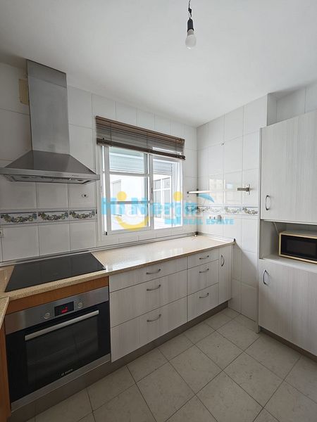 Foto daad58e7-d418-42f4-9e7e-7062cbcb7d6c. Dúplex a Centro Torre del Mar