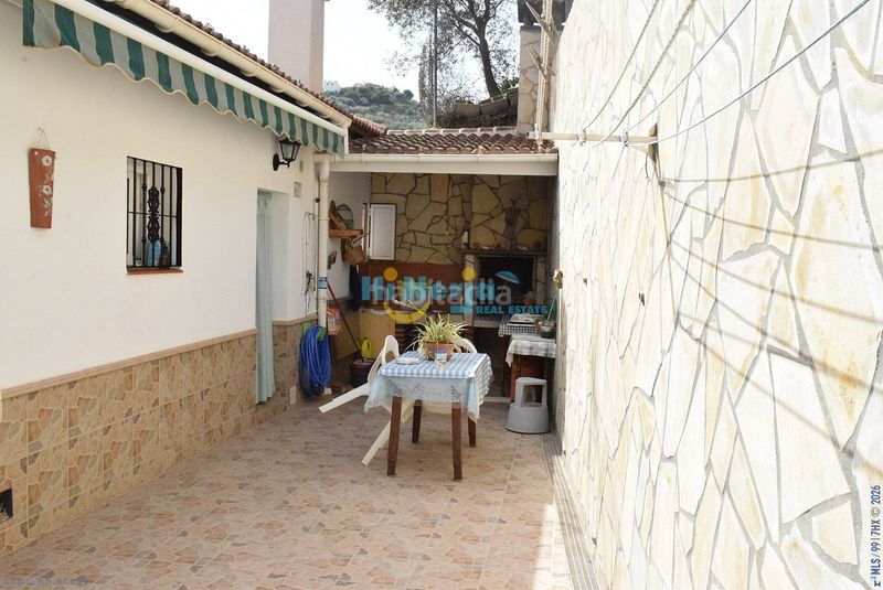 Foto a1cc1ed7-0380-4a26-99b2-ed3f1e8f49ed. Casa amb aparcament piscina a Canillas de Aceituno
