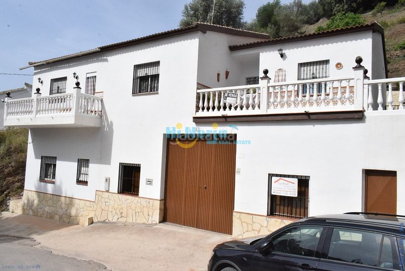 Foto e4fe12e6-5831-4637-bd60-8f9f40cf7a51. Casa amb aparcament piscina a Canillas de Aceituno