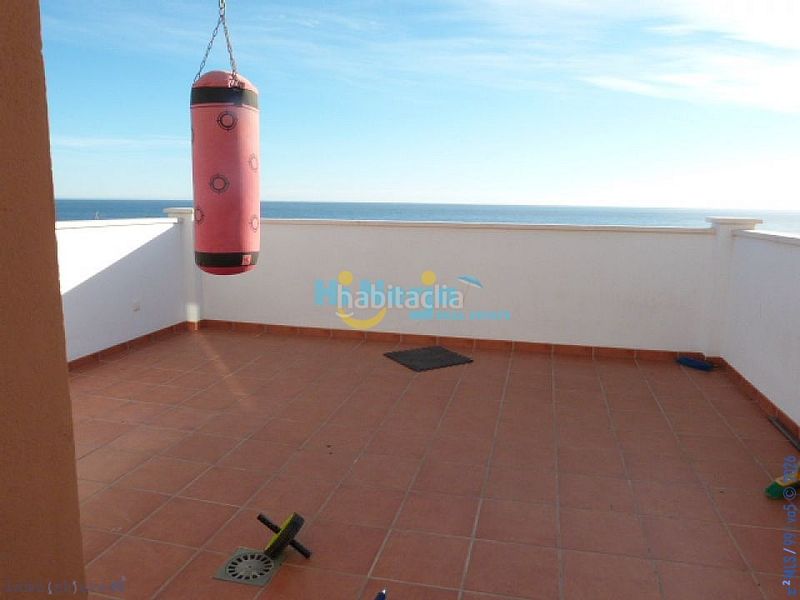 Foto 3287591b-a07f-46f3-8f03-87e30549cb3c. Xalet amb aparcament piscina a El Peñoncillo Torrox