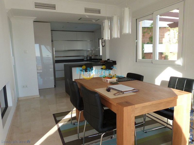 Foto 61f58f7d-7829-4580-81d2-08009e4ce0fd. Xalet amb aparcament piscina a El Peñoncillo Torrox