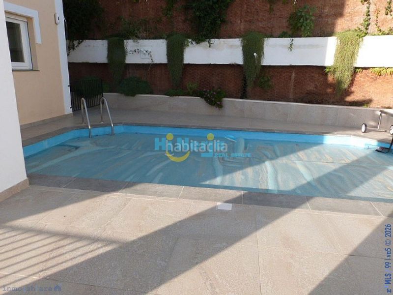 Foto a40fe1cf-d2f6-4737-b7a8-32f2b8321a57. Xalet amb aparcament piscina a El Peñoncillo Torrox