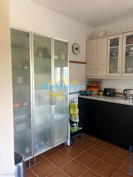 Foto db3ab489-24b4-4977-98bd-e25b9ed62068. Xalet amb aparcament piscina a Comares
