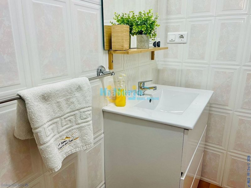 Foto 0212b1fb-8272-4656-88d5-627b049a2b1f. Casa  en Alfarnate