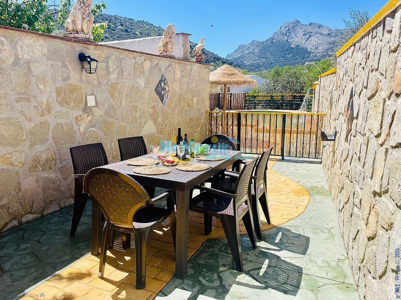 Foto 84ab1b7d-aa8d-44fb-9d68-9bbabfeae795. Casa  en Alfarnate