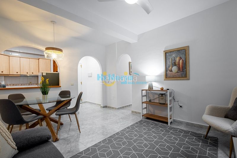 Foto b29b9f5e-dd98-44c7-b517-214882e8c2d8. Apartament amb aparcament piscina a Centro Nerja