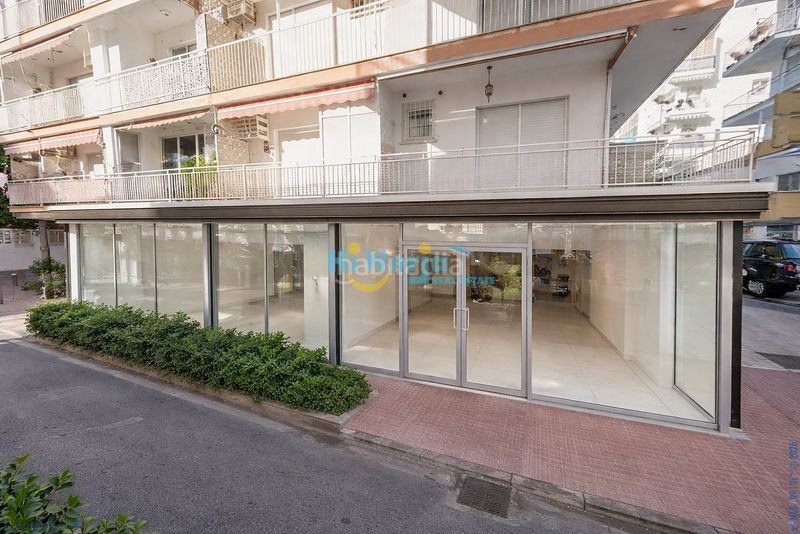 Foto 8e8eb198-80aa-46f7-b6fa-c6728f07a7b5. Local comercial a Centro Nerja