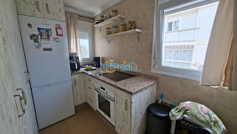 Foto 449ce4cc-efb8-4842-9fe2-c6466a81d19a. Apartament amb calefacció a Centro Nerja