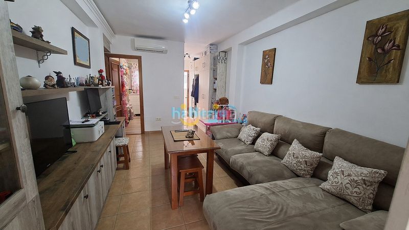 Foto c21ca909-e47a-4430-88df-800b0745d418. Apartament amb calefacció a Centro Nerja