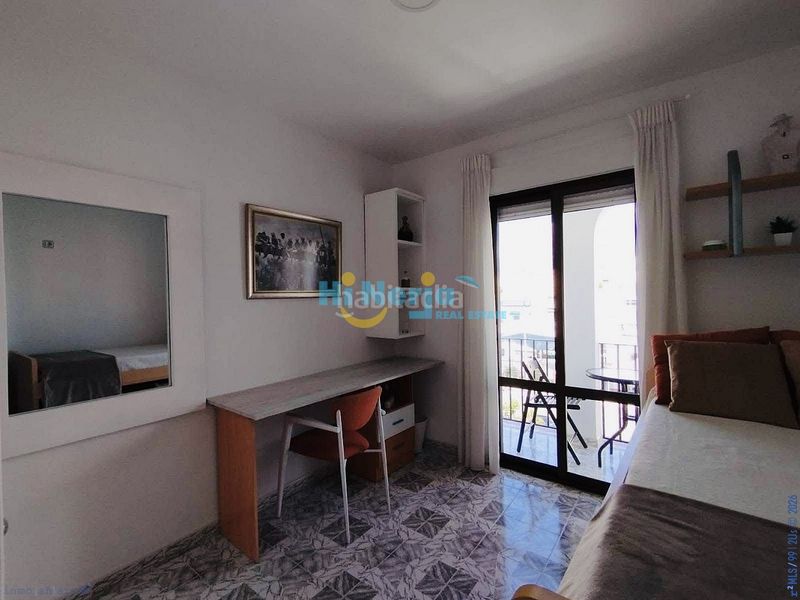 Foto 25a3d7e5-15db-40c2-b5c0-cedd60799d97. Apartament a Centro Nerja