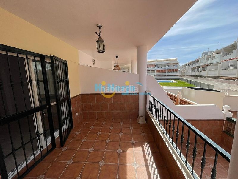 Foto 0bdeb6e5-492f-4baa-b0c5-76d843a1cd26. Apartament amb piscina a El Peñoncillo Torrox