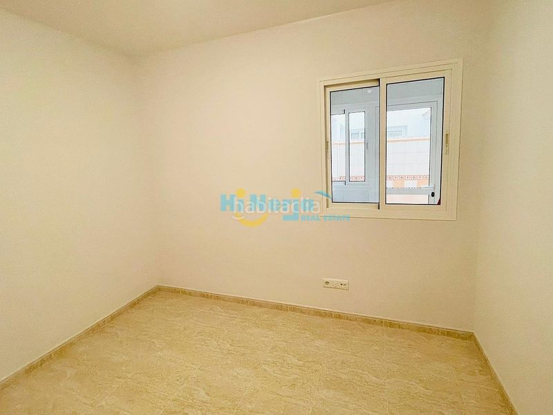 Foto 1ba3563b-5a96-460b-b5c3-36727874d1c0. Apartament amb piscina a El Peñoncillo Torrox