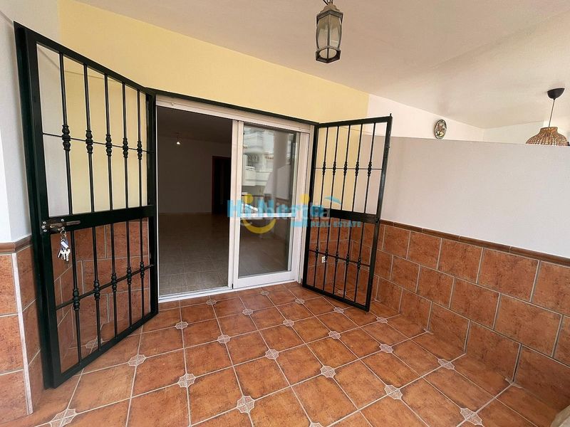Foto 58d91a15-674d-48a2-8e28-275e823eb422. Apartament amb piscina a El Peñoncillo Torrox