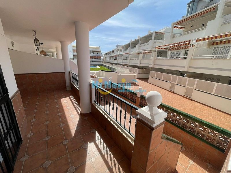 Foto 5f3260a3-d9a2-4bc8-8996-e5f3a5890ca4. Apartament amb piscina a El Peñoncillo Torrox