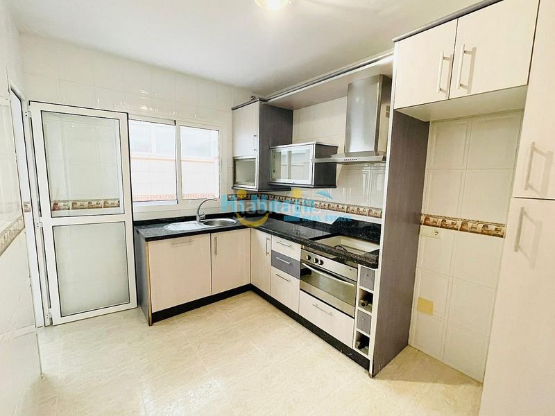 Foto 666a8774-35ca-47f9-8d6c-9318267603e3. Apartament amb piscina a El Peñoncillo Torrox