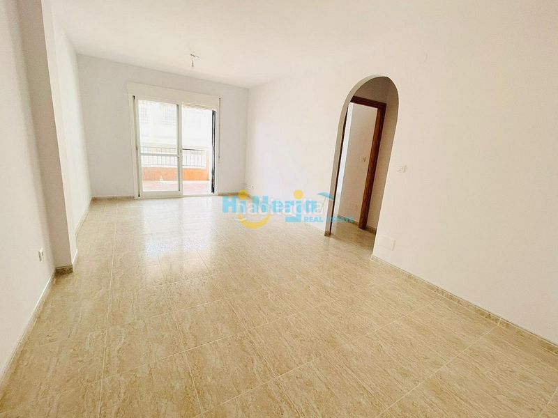 Foto f8bbfc1f-72dc-4e16-935c-deac2f0f4402. Apartament amb piscina a El Peñoncillo Torrox