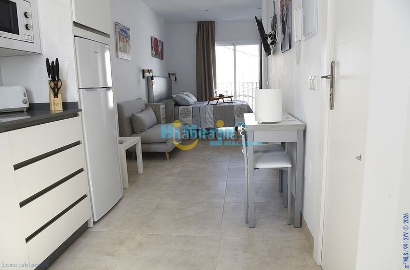 Foto 74ccffcf-52d6-4617-8540-b478f54de74f. Casa a Centro Nerja