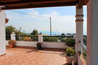 Xalet a Torrox Pueblo. Villa independiente situada en torrox con vistas a las montañas