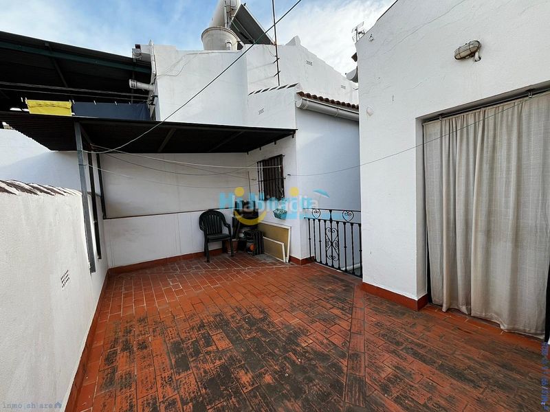 Foto a566de8d-e320-4d39-a495-b5c6b76a6a15. Casa a Algarrobo pueblo Algarrobo