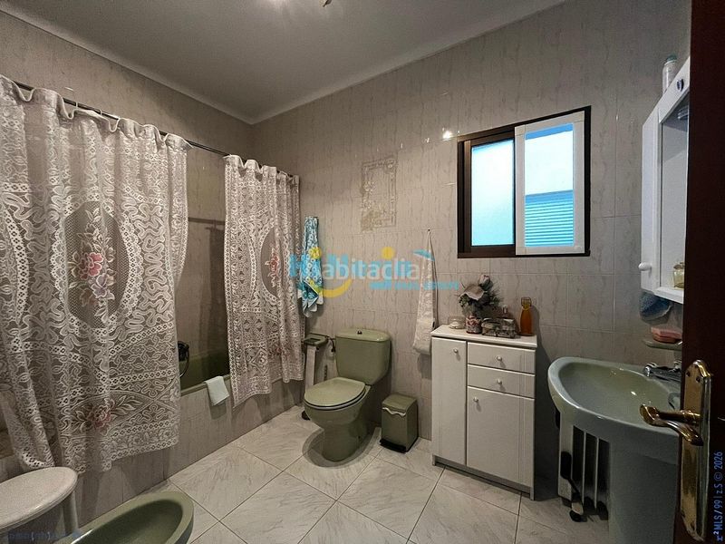 Foto ad0e13e5-6f2c-47dd-a107-aede37e3a9ab. Casa a Algarrobo pueblo Algarrobo