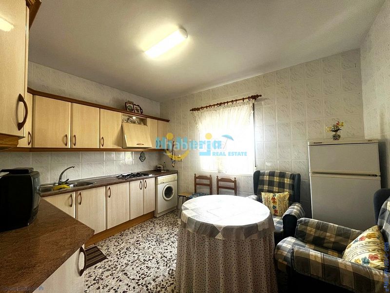 Foto 7a9df817-32fd-4a3f-a240-62456ce0cd15. Casa amb aparcament a Alcaucín