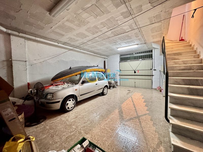 Foto aa9156c0-4702-4f9f-aa4f-b78cea34a716. Casa adossada a Centro Nerja