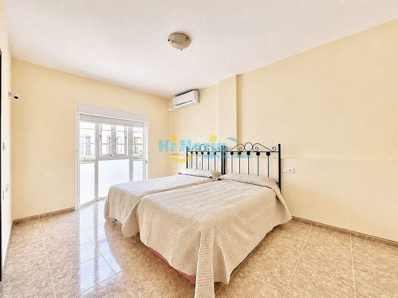 Foto bd5a6222-3f95-42e2-b496-4e4060727017. Casa adossada a Centro Nerja