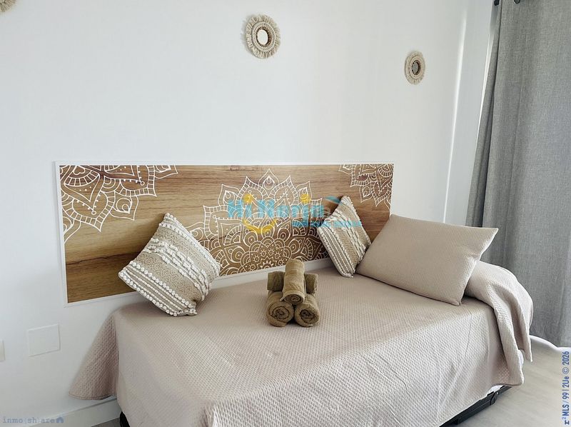 Foto 23e74627-6fba-4043-8be0-10cece4e2cc6. Apartament amb piscina a Centro Nerja