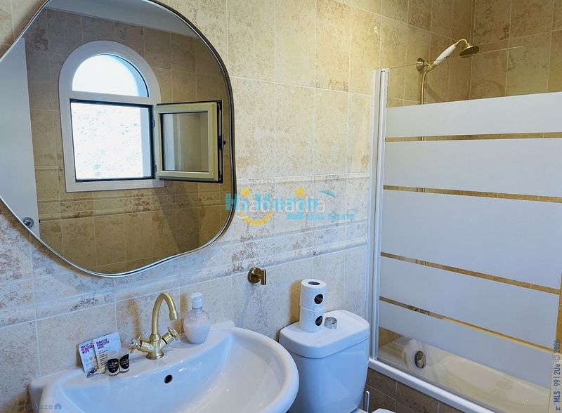 Foto 9666c5ee-dbeb-4849-ae1f-00e4e438525d. Apartament amb piscina a Centro Nerja