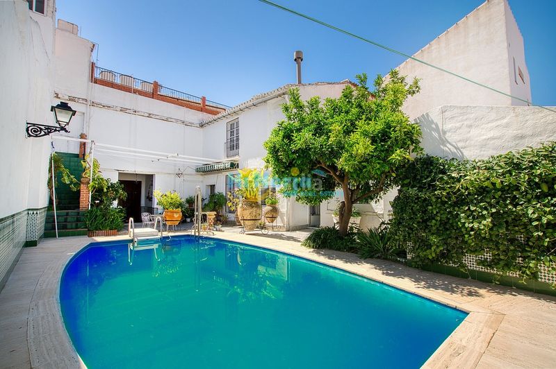 Foto c1d2f30f-e1c0-4a2a-84d9-dbea79445e50. Casa amb piscina a Camino Algarrobo - Las Arenas Vélez - Málaga