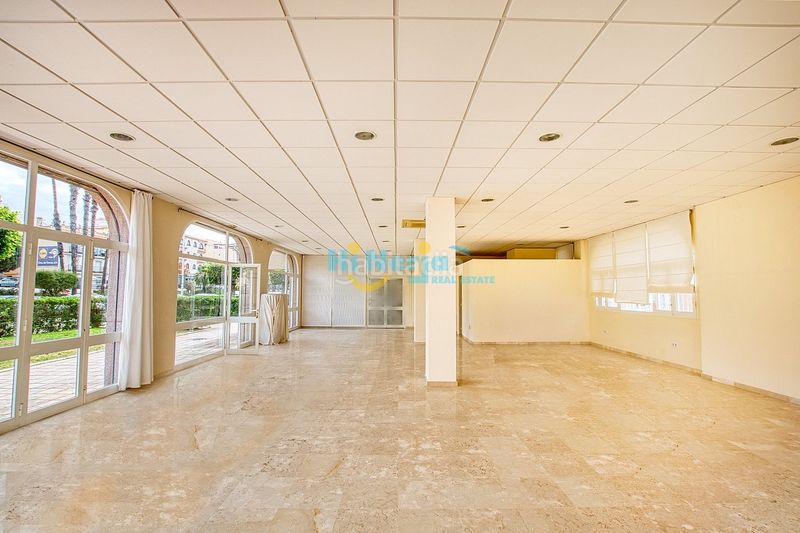 Foto d79a36c5-fb06-4600-b1e4-15ca1a7fdc9f. Local comercial a El Peñoncillo Torrox