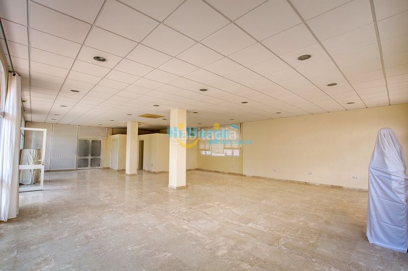 Foto e06b693e-2e9f-4715-bf4b-e6b68c0b8ff9. Local comercial a El Peñoncillo Torrox