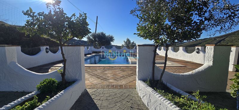 Foto ca319b39-1bc2-4cf3-a921-3d6e3ada0428. Casa amb piscina a Camino Algarrobo - Las Arenas Vélez - Málaga