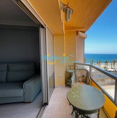 Apartament a Algarrobo Costa. Apartamento primera linea de playa con  1 dormitorio terraza, vi