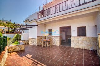 Haus in Canillas de Aceituno. Casa de pueblo 3 dormitorios con terrazas y zona parking con  19