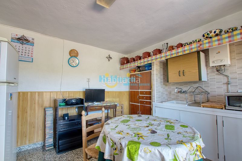 Foto 5695abc6-46ac-4b3e-85a3-7a17d20f88b9. Casa amb aparcament a Canillas de Aceituno