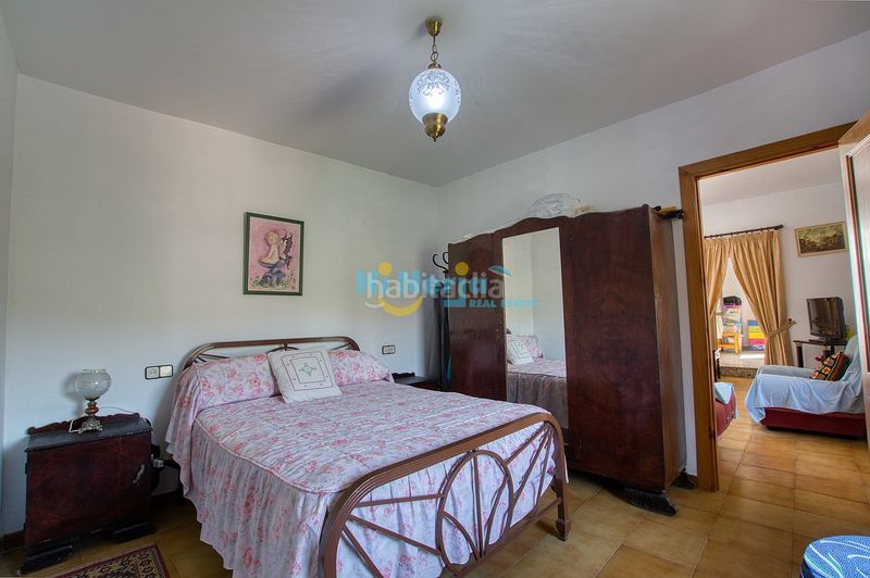Foto fe8b4125-e4ff-4585-9753-30bc22b26b6a. Casa amb aparcament a Canillas de Aceituno