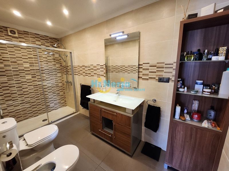 Foto f69fd400-553d-4258-8bc2-ec3c78d08722. Apartament a Centro Nerja