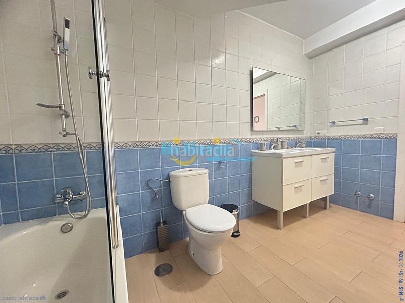 Foto 18779e84-356d-4769-a177-8eda098e40d3. Apartament amb aparcament piscina a Centro Nerja