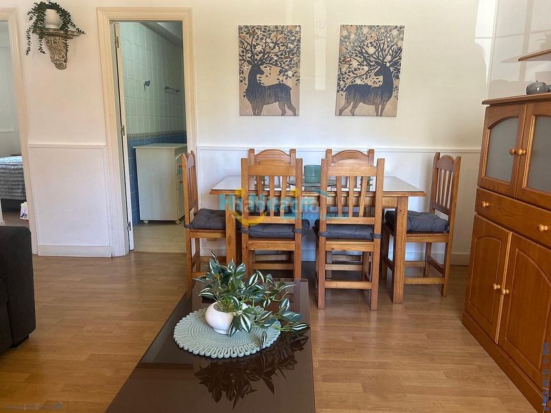 Foto 5d9fb42f-e80c-4426-bbb2-f7ebb5e759b2. Apartament amb aparcament piscina a Centro Nerja