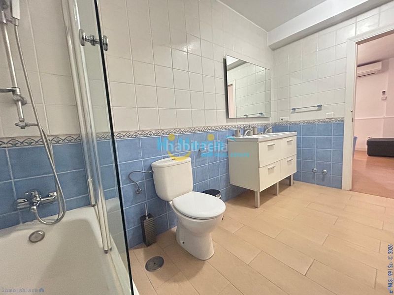 Foto f4917975-f5e1-485f-8168-e25a1cd11e18. Apartament amb aparcament piscina a Centro Nerja