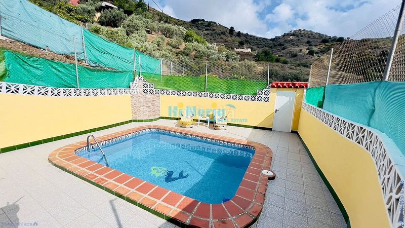 Foto 5b8ed6cd-7d63-48fd-855d-9af0934c6111. Xalet a Torrox pueblo Torrox