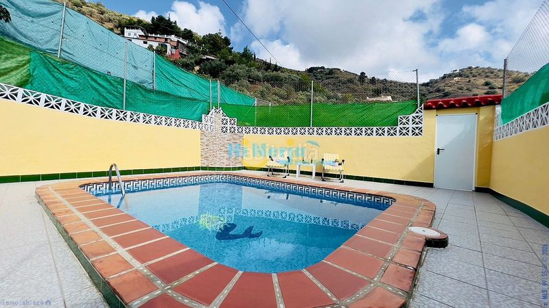 Foto a9ef8f0b-7cb5-46fc-a0aa-6512c30542b7. Xalet a Torrox pueblo Torrox