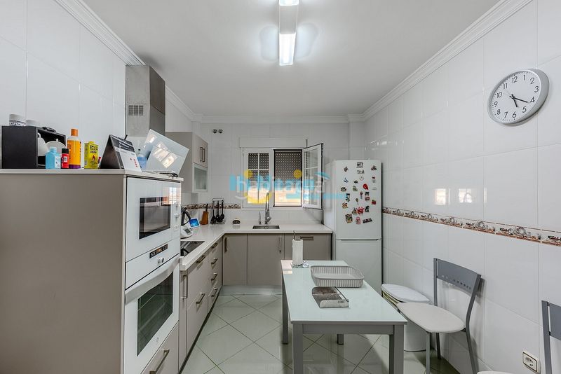 Foto dff3dfef-c524-446b-9cb7-2e27bce0783d. Casa amb calefacció aparcament piscina a Centro Torre del Mar