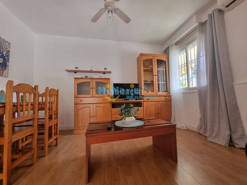 Foto 07be2d0f-467d-478e-a870-8acb2bd97148. Apartament amb calefacció aparcament piscina a Centro Nerja